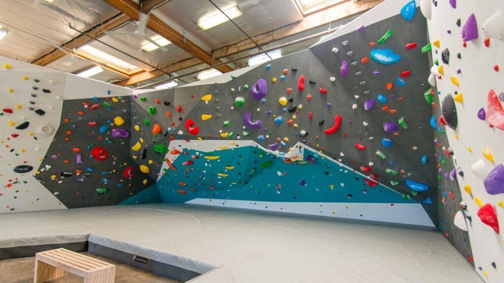 6 Indoor Climbing in Hawaii To Explore! [2023]